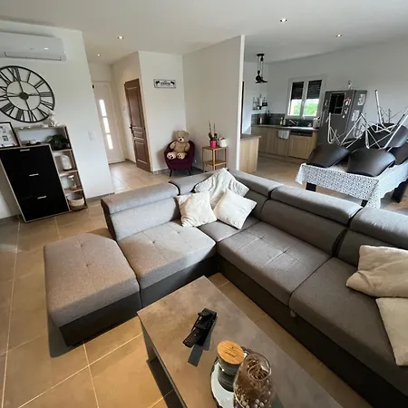 Maison Climatisee Avec Piscine *