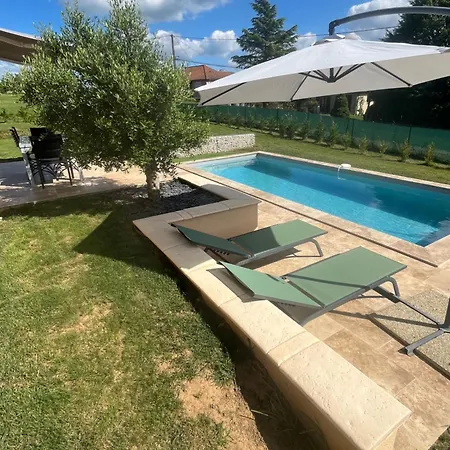 Maison Climatisee Avec Piscine 别墅 *