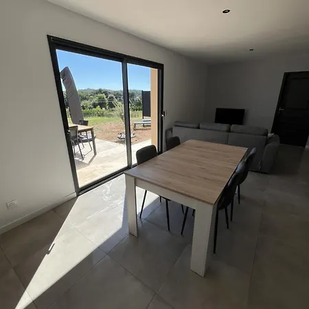 Maison Climatisee Avec Piscine Carlux